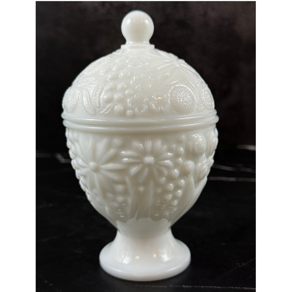 VTG 1960s Avon White Milk Glass Lidded Egg Pedestal Candy Dish 6in MINT! - Picture 1 of 10